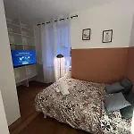 Grand Et Chaleureux Proche Kinepolis *